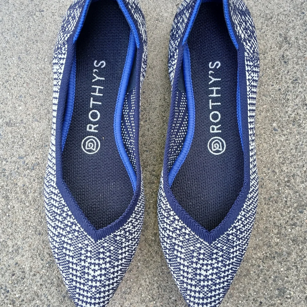 Rothys reposhing this